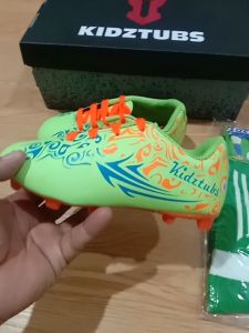 KIDZTUBS Sepatu Sepak Bola Anak Laki Laki Size 28 29 30 31 32 33 34 35 36 37 KDZ1145120424