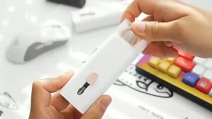 The 7-in-1 electronic cleaning tool kit is compatible with various electronic devices for cleaning
