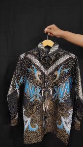 Batik Pria Lengan Panjang Motif SOMA: Desain Modern & Acara Tepat