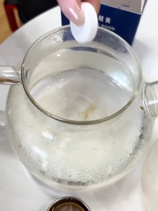 [✅Ready Stock] Powerful Tea Stain Remover Effervescent Tablets Individual Wrapped Descaling Cleaner Remove Coffee Stain Limescale Rust For Water Bottle Thermos Teapot Cup Kettle Kitchen Household Cleaning Decontamination Tablets 20 Pieces Per Box