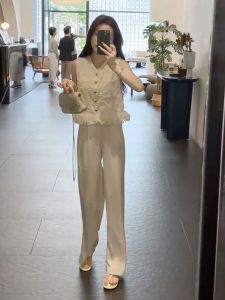 Elegant Summer Womens Suit Set High-End Embroidery Sequin Sleeveless Vest Pants Two-Piece Set Fashionable Polo Collar