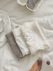 Modal ลูกไม้ กางเกงใน ผู้หญิง เอวกลางเซ็กซี่ ฤดูร้อน บาง ระบายอากาศได้ดี ไม่มีรอยต่อ สีดำ สีขาว สูง ยืดได้ สามเหลี่ยม กางเกง ชุดชั้นใน