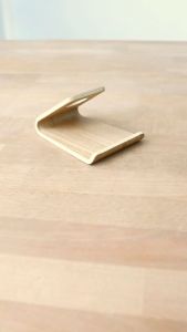 Natural Wooden Smartphone Stand