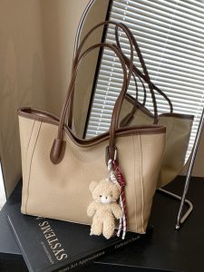 กระเป๋าถือผู้หญิง Tote Bag ทรงกระเป๋าใต้วงแขน แฟชั่น กระเป๋าสะพายไหล่ข้างเดียว ทรงสี่เหลี่ยม วัสดุ PU ขนาดกลาง