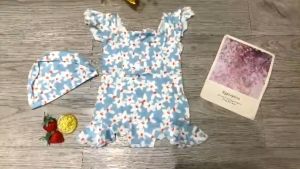 Đồ bơi bé gái 1 mảnh áo vai bồng kèm mũ họa tiết dễ thương chất liệu thun lạnh BINSPORTS BB043