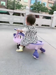 Zoom Bikes Mobil Dorong Anak Car Swing Car Ride On Mobil Musik Mainan Anak Mobil dorong anak mobilan anak murah
