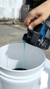 น้ำยาล้างรถ ผสมเซรามิกแว็กซ์ JACK EXTREME GLOSS WASH & WAX 2 in 1 สูตรเข้มข้นระดับพรีเมียม ( ขนาด 1000 ML )