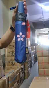 YH 3Folds automatic black uv coated MOUSE AND CAT design double ribs with pouch(sun/rainwind proof)