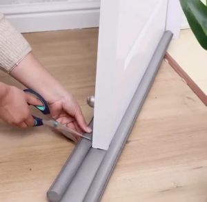 Ron đệm cửa thanh nẹp mút xốp chặn khe cửa chống côn trùng tiếng ồn gió lùa gió điều hòa bụi bẩn