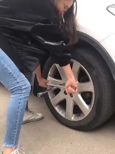 Folding Wrench Car Wheel Repair Tool Car Spare Tool Replacement nut tire folding cross wrench