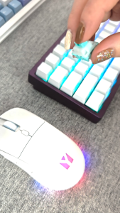 DRINKEY Switch Cyan Glow V3 5-PIN Linear 50g Pre-lubricated Keyboard Switch Bright Blue SKYSHIU 10/35 pieces 22mm spring mechanical keyboard dedicated for gaming and office use can be used for 50 million clicks.