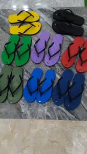 xỏ ngón nữ đế có lớp tẩy cao su chống trượt quai dẻo mềm mang êm chân size từ 35-39.