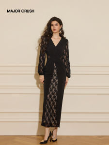 Elegant Lace Spliced V-Neck Black Dress
