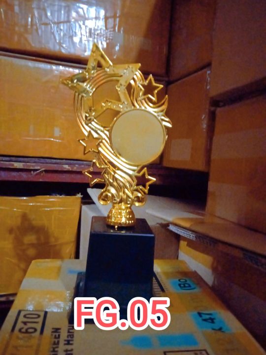 Piala Satuan macam-macam model Figur FG