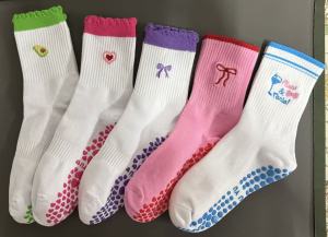 European size 36-43， 3 Pairs Knitted Embroidered Yoga Fitness Pilates Sports Silicone Non slip Bottom Womens Middle Socks