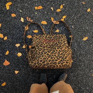 High Aesthetic Leopard Print Womens Large Capacity Retro Backpack Casual Commuting Outdoor Student Bookbag Fashionable Travel