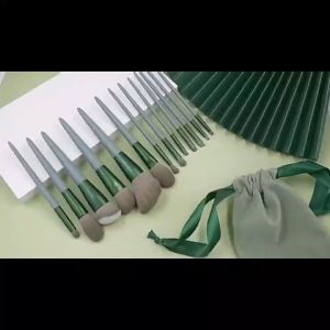 CeeJay ชุดแปรงแต่งหน้า ขนนุ่ม แปรงอายแชโดว์ แปรงรองพื้น ชุดมี 13 แปรง makeup brush