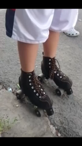 Adult Roller Skates Double Row PU Wheels Cowhide Leather for Outdoor and Indoor Skating