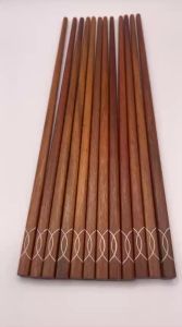 Đũa gỗ cẩm đô xà cừ hình chữ X ( chờ neo)  cao cấp Phúc Hưng SG siêu bền đẹp không móc không nhuộm màu an toàn sức khỏekhông bạc màu không mùi 100% tự nhiên dễ gắp không trơn trượt thích hợp cho bếp ăn đẹp