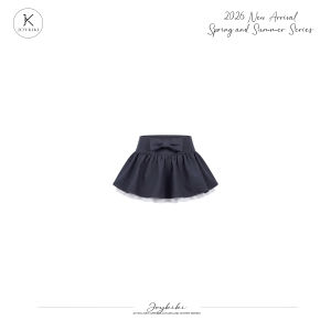 Slimming and Youthful Skirt Suit
