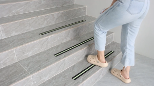 Safety Stair Tape Glow in The Dark Anti Slip Traction Tape 5M Strong Grip Abrasive Warning Strip 🇲🇾Ship