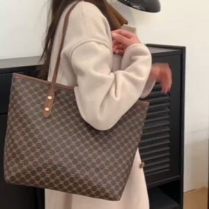 《 𝗠𝗨𝗔𝗧𝗔𝗡 𝗕𝗘𝗦𝗔𝗥 》 PU Retro Shoulder Tote Bag Women Casual Underarm Travel Handbag Beg Tangan 手提包 NWD