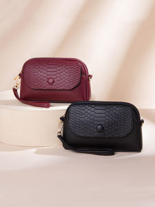 Outgoing Womens Pure Color Retro Style Crossbody Bag Mobile Phone Bag Small Square Handbag Fashionable Versatile Ins Bag