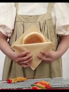 PG101 บรรจุภัณฑ์กระดาษที่ใช้สำหรับใส่เบเกอรี่ และ อาหารทอด ปิ้ง ย่าง รุ่นซองแบนแบบเปิด 2 ด้าน