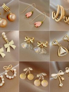 Elegant Heart Shaped Womens Earrings Trendy Minimalist Design Luxury Hoops Fresh out Fashion Jewelry Accessories