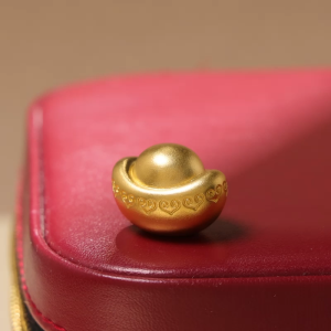 Chow Sang Sang 周生生 999 Gold Chinese Gifting Collection Yuanbao Gold Ingot for Women & Men 960879 Price-by-Weight 10g Gold