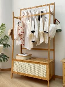 Cosyy homes ราวตากผ้า ราวแขวนผ้าไม้ ราวตากผ้าไม้ ราวแขวนเสื้อผ้า ราวแขวนเสื้อผ้าไม้ ราวเเขวนผ้า ราวตากผ้ามินิมอล พร้อมม่านคลุมกันฝุ่น ที่แขวนผ้า ชั้นวางของอเนกประสงค์ พร้อมส่ง