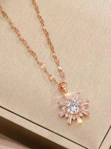 สร้อยคอ Swans ประดับเพชร CZ สร้อยคอโซ่กระดูกไหปลาร้าสั้นแบบเรียบง่ายสำหรับผู้หญิง เครื่องประดับแฟชั่น เครื่องประดับโซ่คอสั้น