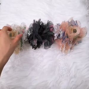 Kẹp tóc nhựa hoa hồ điệp chuỗi ngọc kẹp răng cá mập cánh tiên thả ngọc