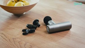 Súng massage body mini F3 - EN SKG công nghệ giảm tiếng ồn mới nhất 45 db và mô-tơ mô-men xoắn cao