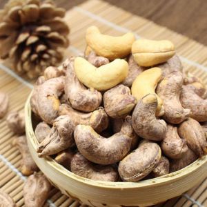 vacuum packed cashew nuts net weight salt baked with skin cooked waist nuts casual ready to eat