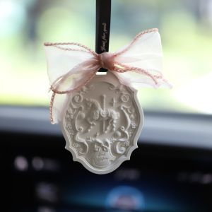 Silicone Mold for Gypsum Relief Carousel Pendant Aroma Gypsum Hanging Tagging Fondant Cake Chocolate Ornaments Baking Tool