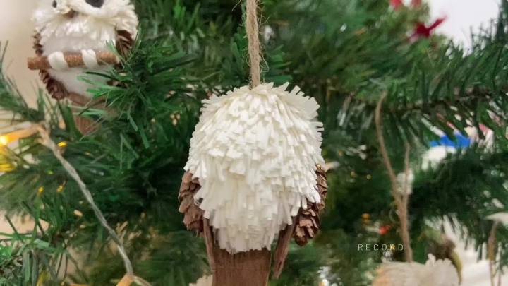 4Pcs White Owl Ornaments - Handmade Hanging Animal Ornaments, Christmas Decor - Ideal for Christmas Tree Decoration, Holiday Centerpiece, and Home Decor