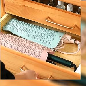 HH86-4 แผ่นซิลิโคนวางที่หนีบผม กันความร้อนแบบยาวมีที่แขวน F5-1