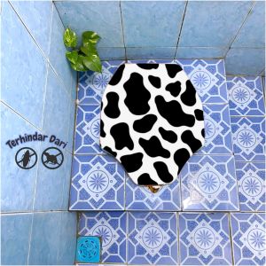 Tutup Closet Jongkok motif sapi berbahan spon karet tebal