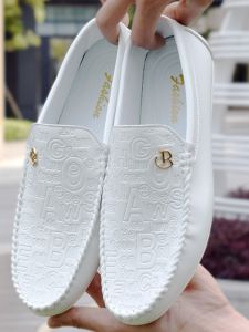 White Gommino Mens Loafers Summer Shoes Mens K-style British Soft Leather Mens Driving Shoes Casual Small Leather Shoes