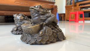 Cóc 3 chân bằng đồng giả cổ phong thủy