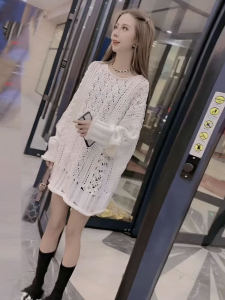 Sweet Hollow out Casual Loose round Neck Knitted Sweater Womens Fashion Anti Aging Streetwear Top European Style Autumn Wear