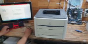 Canon LBP 3300 : cây kéo giấy khay hộc dưới bao gồm nhông