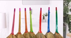 Penyapu Jerami Buluh  / Paddy Broom/Penyapu Jerami Buluh