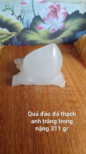Quả Đào Đá Phong Thủy Thach Anh Trắng Trong Tự Nhiên