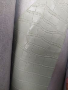 Kain Kulit Sintetis Motif Buaya – Bahan PU Leather Premium untuk Tas / Dompet / Sabuk