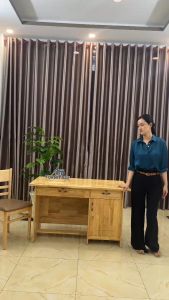 Bàn làm việc gỗ thông tự nhiên cao cấp màu vàng sang trọng 1m2x60cmx70cm (giao sau giờ hành chính)