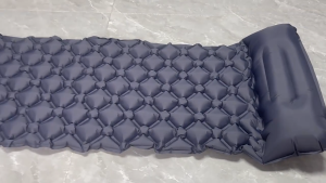 Outdoor Inflatable Camping Sleeping Pad Ultralight Air Mat Built-in Inflator Pump Folding Portable Lightweight Air Mattress Travel Travel Mat Damp Proof Folding Bed Ultralight Air Cushion Hiking Trekking with Pump