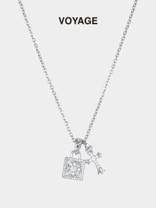 Full Drill Cross Pendant Necklace Womens Luxury Design High-End Sensation Clavicle Chain French Elegance Chain Accessory