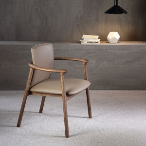 Designer Dining Chair Comfortable Wooden Leisure Armchair Book Desk Italian Style Master Design Soft Surface Leather Seat